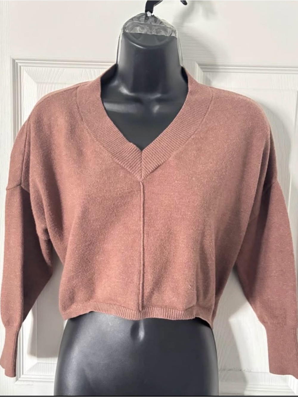 3/$25 Cotton Emporium Cropped V-Neck Sweater in Dusty Rose